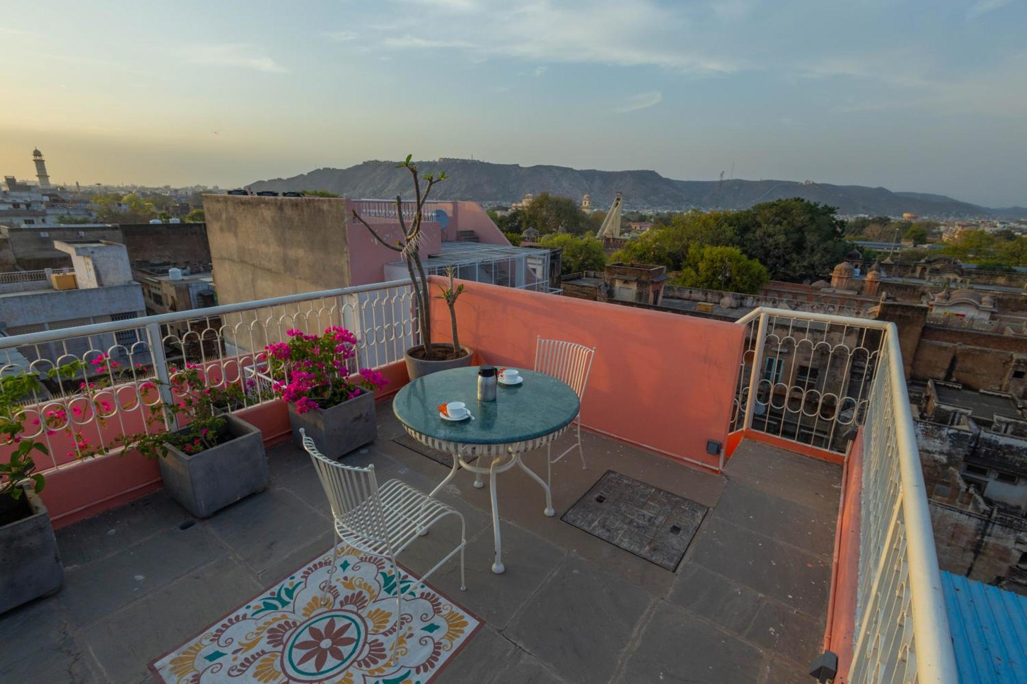 Hotel Sheel Mahal- Near Hawa Mahal Džajpur Exteriér fotografie